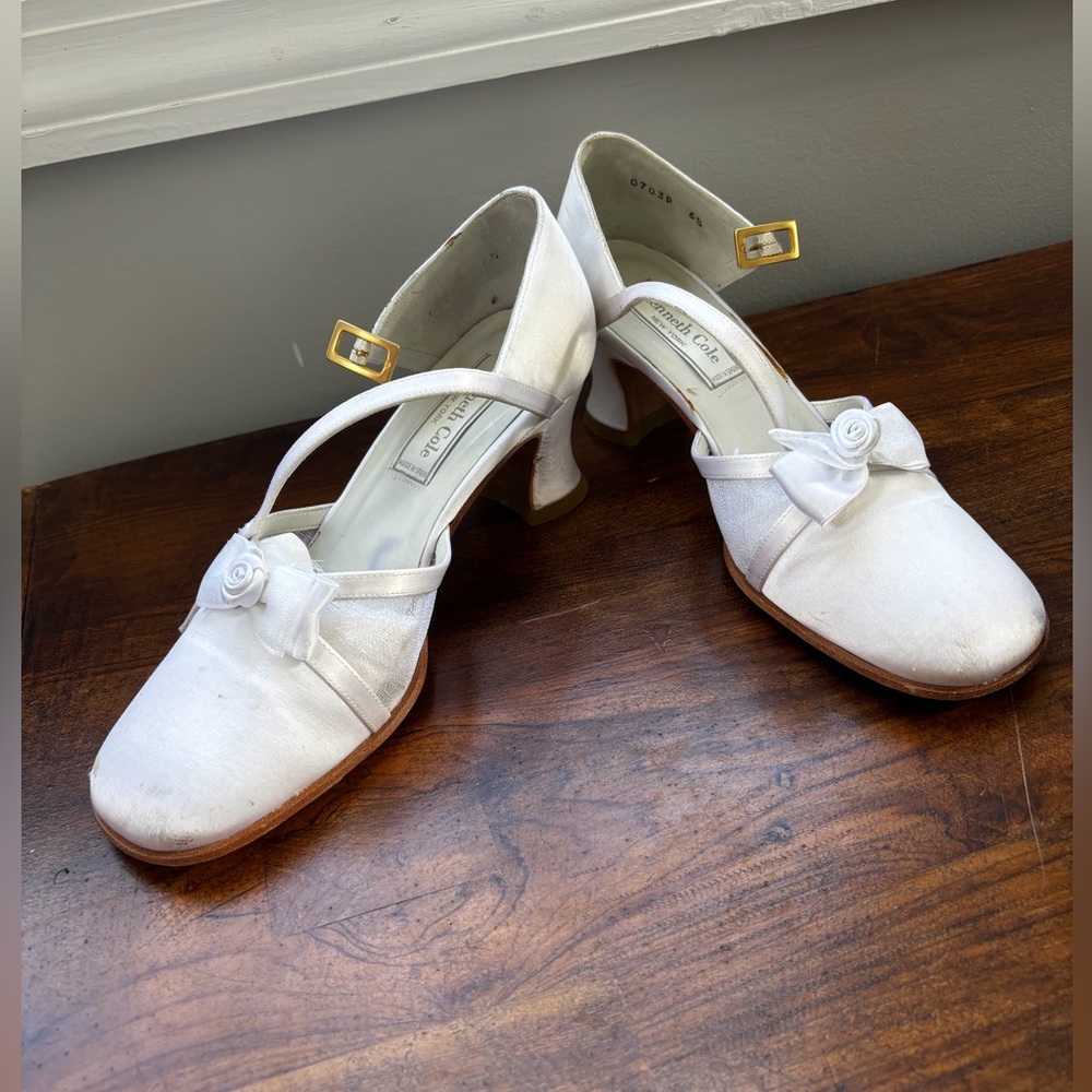 Kenneth Cole satin heels